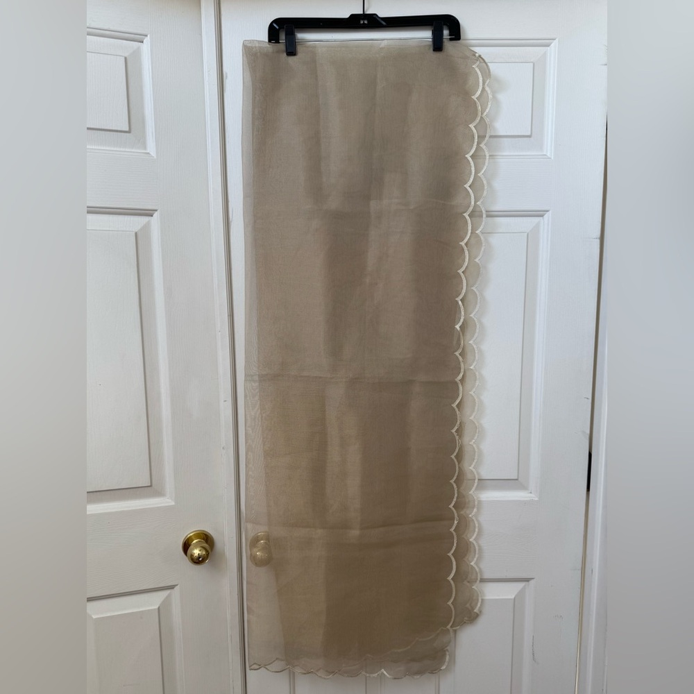 Zara Shahjahan White Shalwar Kameez - Picture 9 of 10